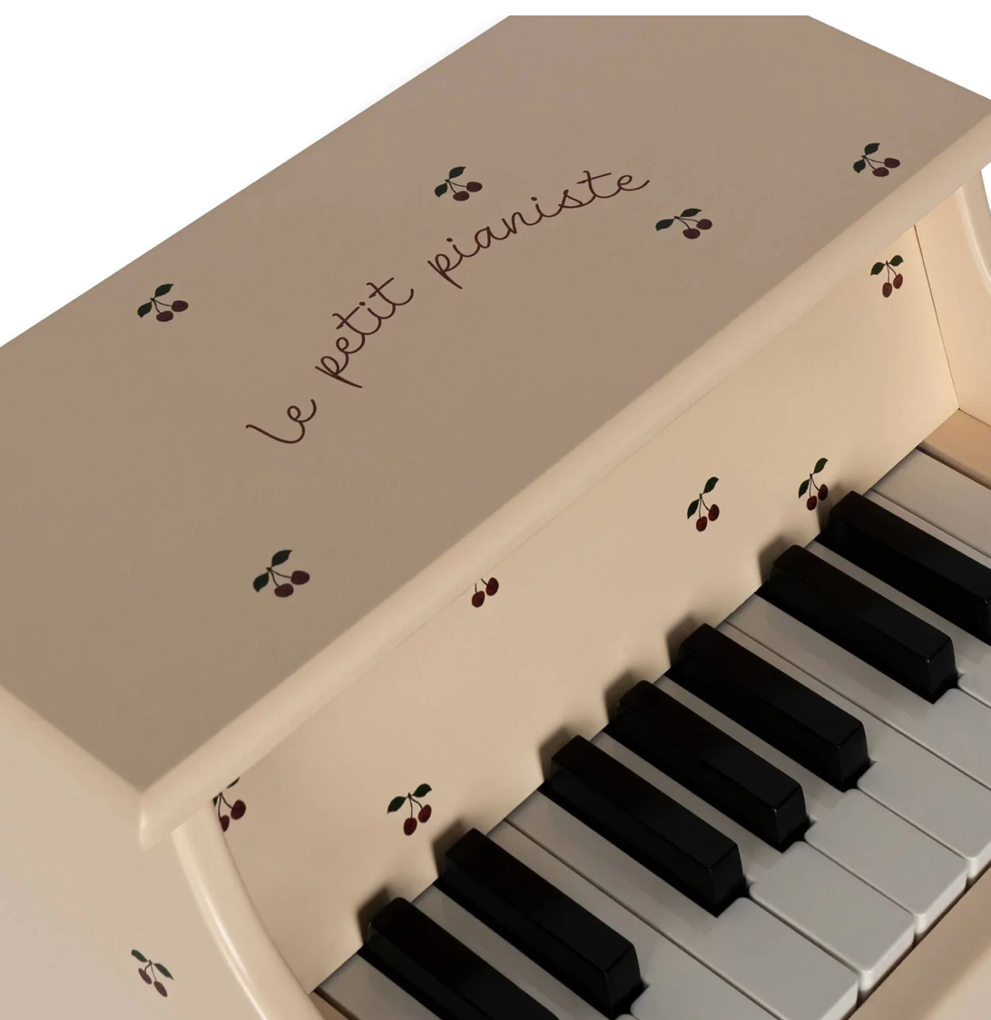 Petit piano en bois pour enfant Cerises Konges Slojd – Mamour